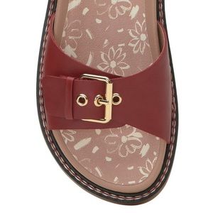 Lucky Brand women’s sandals